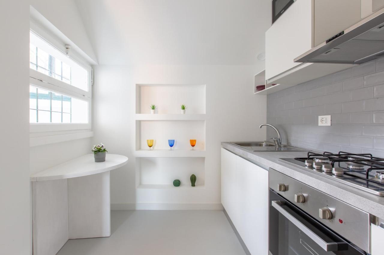 Italstay - Disciplini Apartment -10 Min Dal Duomo Milano Ngoại thất bức ảnh