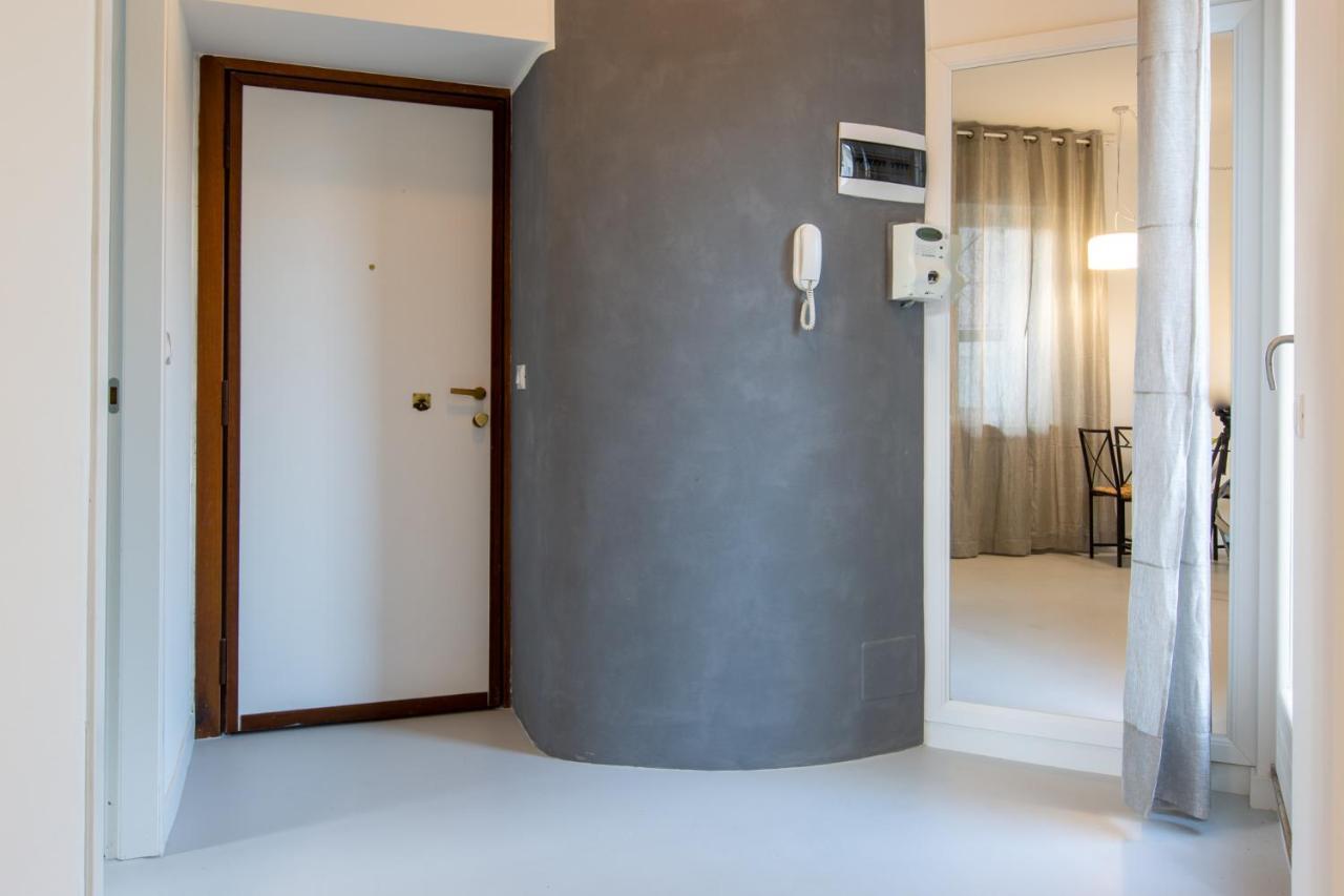Italstay - Disciplini Apartment -10 Min Dal Duomo Milano Ngoại thất bức ảnh