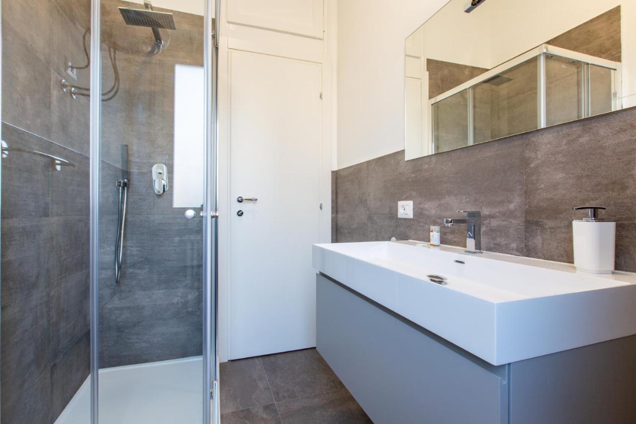 Italstay - Disciplini Apartment -10 Min Dal Duomo Milano Ngoại thất bức ảnh