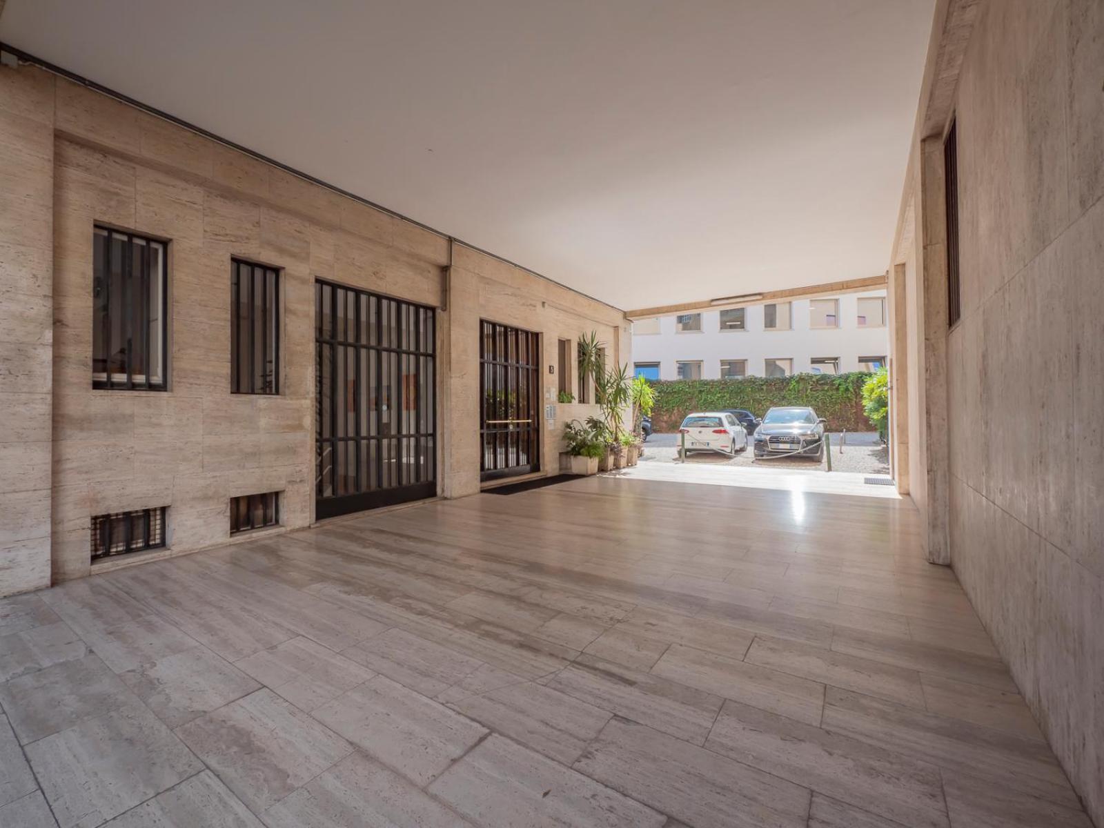 Italstay - Disciplini Apartment -10 Min Dal Duomo Milano Ngoại thất bức ảnh
